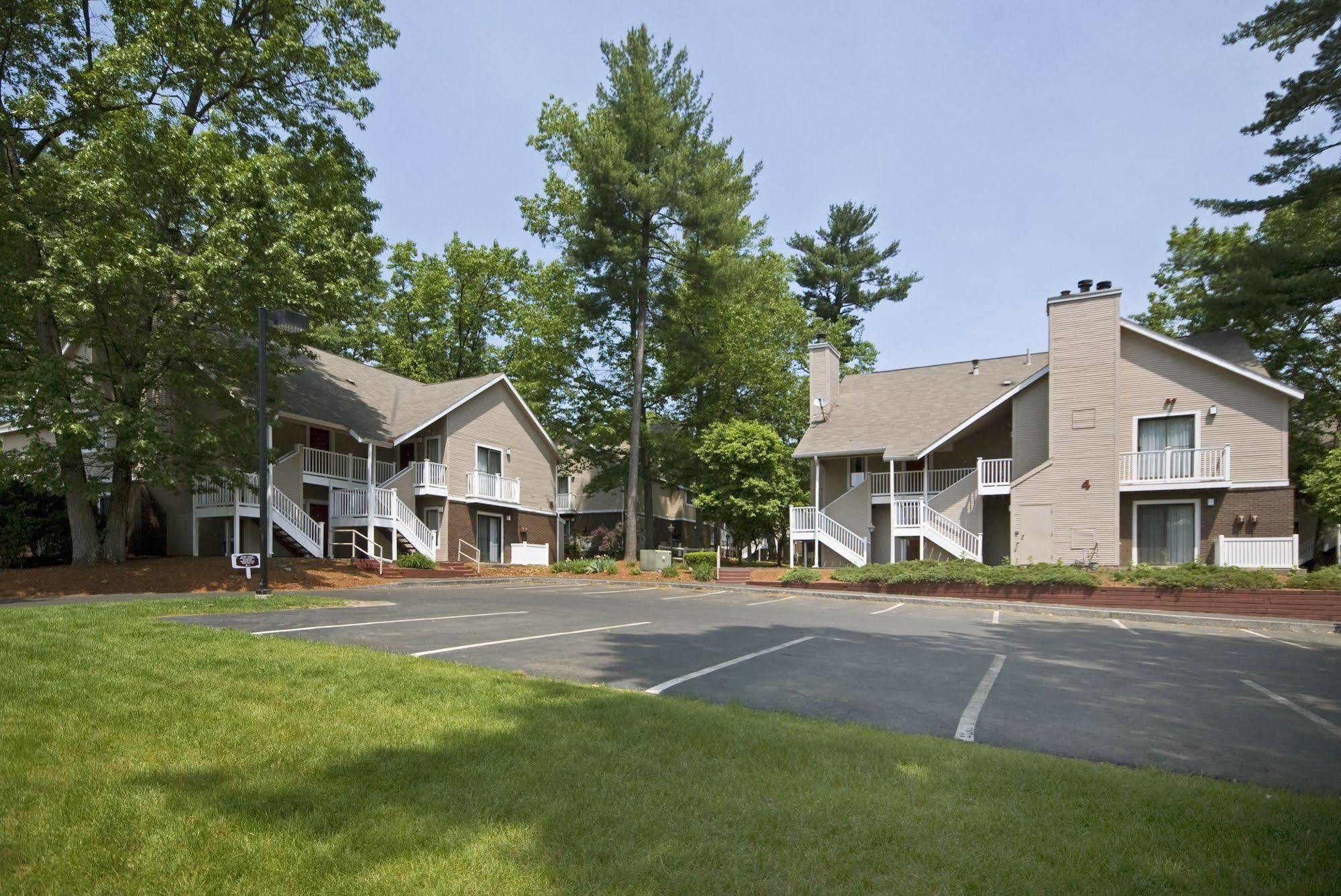 מרימק Residences At Daniel Webster מראה חיצוני תמונה